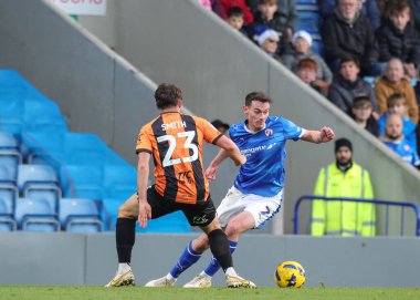 Chesterfield takımından Liam Mandeville, 13 Aralık 2025 'te İngiltere' nin Chesterfield kentinde oynanan SMH Group Stadyumu 'nda oynanan 2.