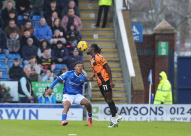 Barnet 'ten Idris Kanu, 13 Aralık 2025' te İngiltere 'nin Chesterfield kentindeki SMH Group Stadyumu' nda oynanan 2.