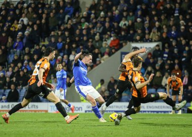 Chesterfield takımından Liam Mandeville, 13 Aralık 2025 'te Chesterfield, Chesterfield, İngiltere' deki SMH Group Stadyumu 'nda oynanan 2.