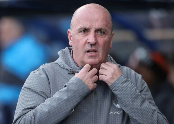 Chesterfield takımının Paul Cook teknik direktörü, 13 Aralık 2025 'te Chesterfield-Barnet maçında Chesterfield-Barnet maçında Chesterfield-Chesterfield Stadyumu' nda karşılaşacak.