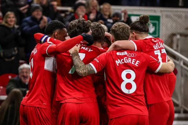 Middlesbrough 'dan Tommy Conway, Middlesbrough, Birleşik Krallık' taki Riverside Stadyumu 'nda oynanan Middlesbrough-Queens Park Rangers maçında 3-0' lık galibiyet golünü kutluyor.