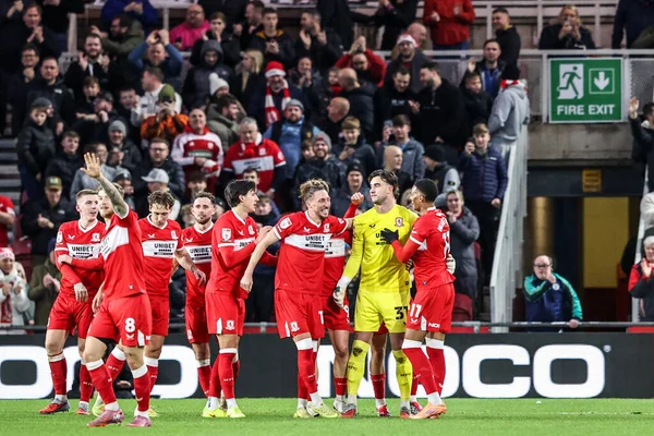 Middlesbrough 'dan Morgan Whittaker, 13 Aralık 2025' te Middlesbrough, İngiltere 'deki Riverside Stadyumu' nda oynanan Middlesbrough-Queens Park Rangers maçında 2-0 kazanma hedefini kutluyor.