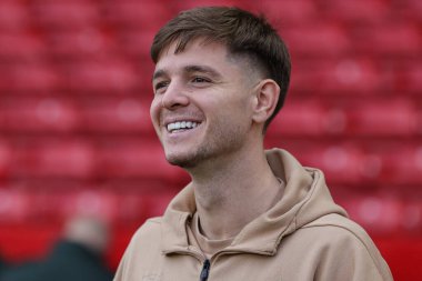 Nottingham Forest 'tan James McAtee Premier League maçı sırasında Archie Gray Nottingham Forest Tottenham Hotspur' a karşı City Ground, Nottingham, İngiltere, 14 Aralık 2025