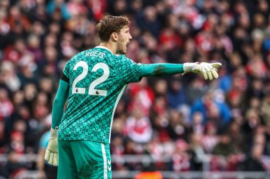 Sunderland kalecisi Robin Roefs 14 Aralık 2025 'te İngiltere' nin Sunderland şehrinde oynanan Premier League maçında takımına talimat verdi.