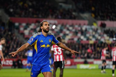 Leeds United takımından Dominic Calvert-Lewin, Premier League maçında Brentford - Leeds United maçında Londra 'daki Gtech Community Stadyumu' nda 14 Aralık 2025 'te golü kutluyor.