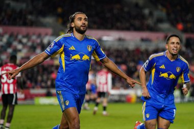 Leeds United takımından Dominic Calvert-Lewin, Premier League maçında Brentford - Leeds United maçında Londra 'daki Gtech Community Stadyumu' nda 14 Aralık 2025 'te golü kutluyor.