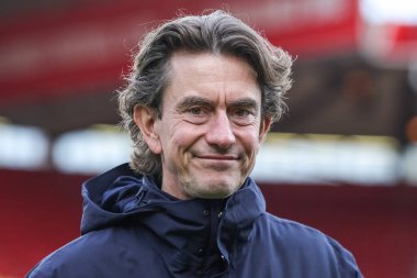 Tottenham Hotspur 'un Thomas Frank teknik direktörü Premier Lig maçı sırasında Nottingham Forest Tottenham Hotspur' a karşı 14 Aralık 2025 'te İngiltere' nin Nottingham şehrinde geldi.