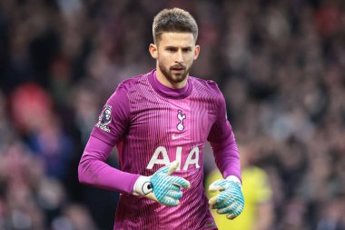 Tottenham Hotspur kalecisi Guglielmo Vicario Premier Lig maçında Nottingham Forest Tottenham Hotspur 'a karşı City Ground, Nottingham, İngiltere, 14 Aralık 2025