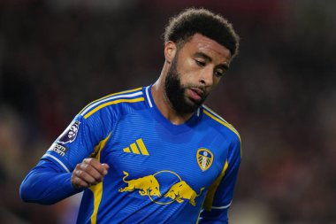 Premier Lig karşılaşmasında Leeds United takımının Jayden Bogle 'ı Brentford - Leeds United maçı sırasında Gtech Community Stadyumu, Londra, Birleşik Krallık, 14 Aralık 2025