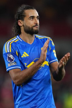 Leeds United takımından Dominic Calvert-Lewin, 14 Aralık 2025 'te İngiltere' deki Gtech Community Stadyumu 'nda oynanan Premier League maçında Brentford' a karşı Leeds United 'ı alkışladı.