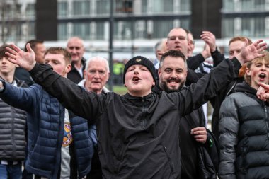 Newcastle taraftarları ve Sunderland taraftarları 14 Aralık 2025 'te İngiltere' nin Sunderland-Newcastle United stadyumunda oynanan Premier League maçı sırasında çatıştılar.