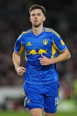 Leeds United takımından Anton Stach, Premier League maçında Brentford, Leeds United 'a karşı Gtech Community Stadyumu, Londra, Birleşik Krallık, 14 Aralık 2025