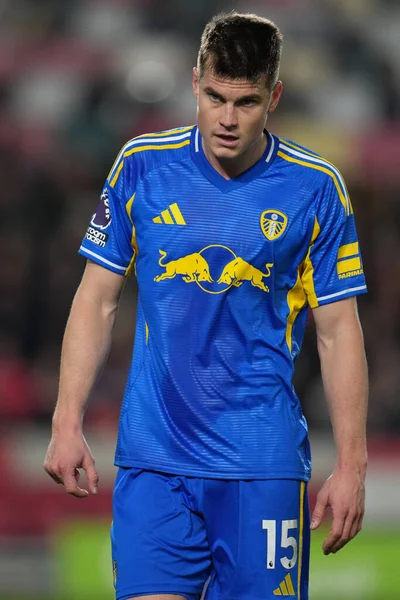 Leeds United takımından Jake Bijol Premier Lig maçında Brentford, Leeds United 'a karşı Gtech Community Stadyumu, Londra, Birleşik Krallık, 14 Aralık 2025