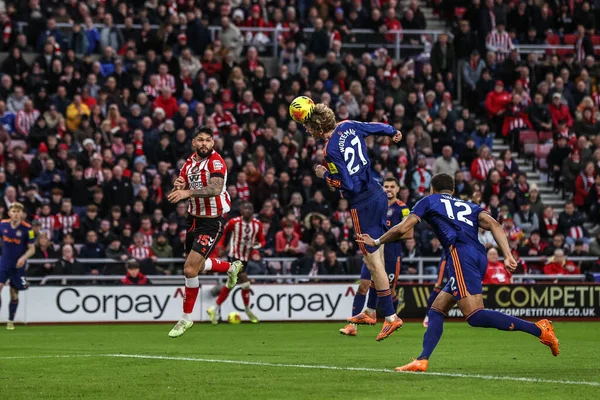 Sunderland, 14 Aralık 2025 'te İngiltere' nin Sunderland-Newcastle United Stadyumu 'nda oynanan Premier League maçında Nick Woltemade' den 1-0 'lık bir golle liderliği aldı.