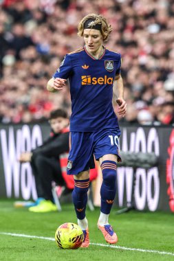 Newcastle United takımından Anthony Gordon, İngiltere 'nin Sunderland-Newcastle United stadyumunda 14 Aralık 2025' te oynanan Premier League karşılaşmasında