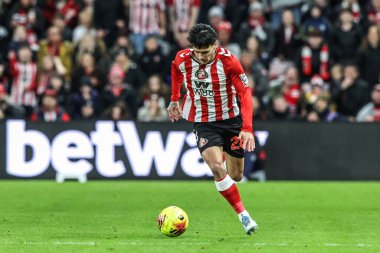 Sunderland 'dan Enzo Le Fee, İngiltere' nin Sunderland şehrinde 14 Aralık 2025 'te oynanan Premier Lig karşılaşmasında topu alıyor.