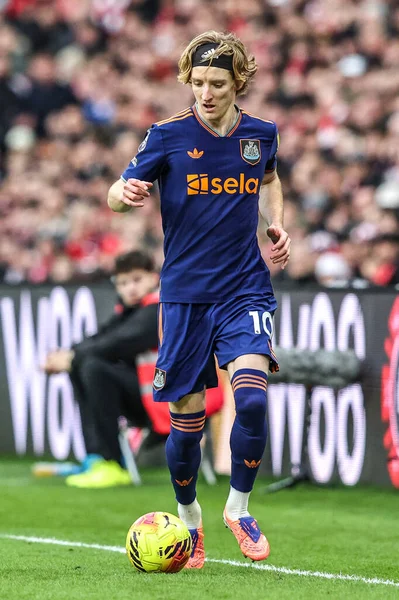 Newcastle United takımından Anthony Gordon, İngiltere 'nin Sunderland-Newcastle United stadyumunda 14 Aralık 2025' te oynanan Premier League karşılaşmasında