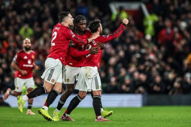 Manchester Untie 'den Bruno Fernandes, 15 Aralık 2025' te Old Trafford, Manchester, İngiltere 'de oynanan Premier League maçında 3-3' lük galibiyet golünü kutluyor.