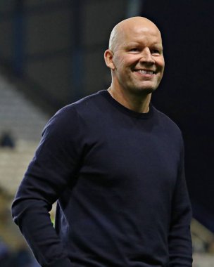 Sheffield 'in yöneticisi Henrik Pedersen, 15 Aralık 2025' te Sheffield Wednesday, Hillsborough, Sheffield, İngiltere 'de Derby County' ye karşı oynanan Gökyüzü İddia Şampiyonası maçından önceki Çarşamba günü.