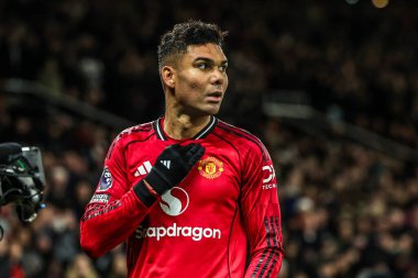 Manchester Untied takımından Casemiro, Manchester United 'ın 15 Aralık 2025' te Old Trafford, Manchester 'da oynadığı Premier League maçında 2-1 kazanma golünü kutluyor.