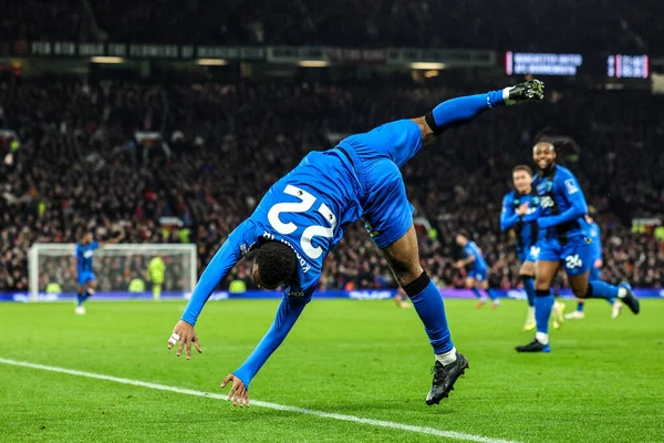 Bournemouth 'dan Eli Junior Kroupi, 15 Aralık 2025' te Old Trafford, Manchester, İngiltere 'de oynanan Premier League maçında 4-4' lük galibiyetini kutluyor.