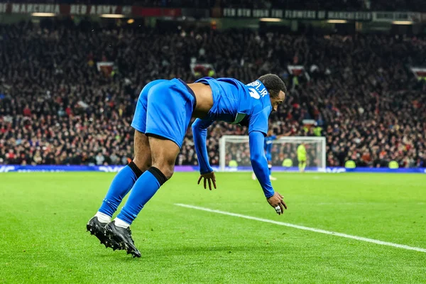 Bournemouth 'dan Eli Junior Kroupi, 15 Aralık 2025' te Old Trafford, Manchester, İngiltere 'de oynanan Premier League maçında 4-4' lük galibiyetini kutluyor.