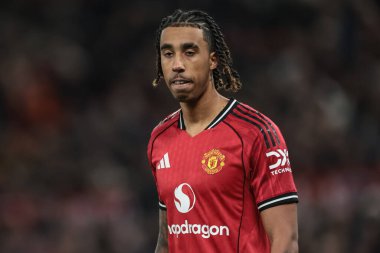 Manchester United 'ın 15 Aralık 2025' te Old Trafford, Manchester, İngiltere 'de oynadığı Premier League maçında Leny Yoro ile Bournemouth karşı karşıya geldi.