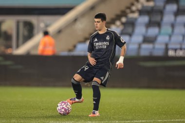 Real Madrid 'den Alvaro Lezcano Premier League Uluslararası Kupası maçında topla Manchester City, Manchester, İngiltere' deki Joie Stadyumu 'nda Real Madrid' e karşı.