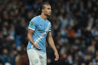 Manchester City 'den Nathan Ake 17 Aralık 2025 tarihinde Etihad Stadyumu' nda Manchester City ile Brentford arasındaki Carabao Kupası çeyrek final maçında