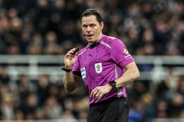 Referee Darren England during the Carabao Cup Quarter Final match Newcastle United vs Fulham at St. James's Park, Newcastle, United Kingdom, 17th December 2025