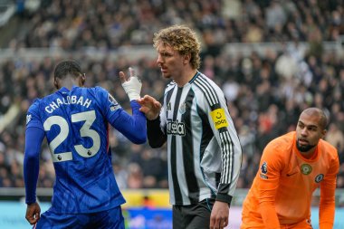 Newcastle United takımından Nick Woltemade, 20 Aralık 2025 'te St. James' s Park, Newcastle, İngiltere 'de oynanan Premier League maçı sırasında Chelsea' li Trevoh Chalobah ile bir kavgaya karıştı.