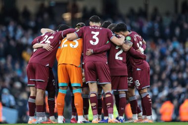 West Ham takımı 20 Aralık 2025 tarihinde Etihad Stadyumu 'nda Manchester City ile West Ham United arasındaki Premier League maçı sırasında bir araya geldi.