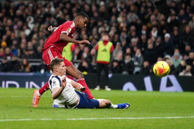 Alexander Isak of Liverpool scores to make it 0-1 during the Premier League match Tottenham Hotspur vs Liverpool at Tottenham Hotspur Stadium, London, United Kingdom, 20th December 2025
