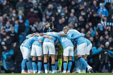 Manchester City tam huddle during the Premier League match Manchester City vs West Ham United at Etihad Stadium, Manchester, United Kingdom, 20th December 2025