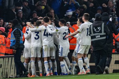 Leeds United takımından Anton Stach, 20 Aralık 2025 'te Leeds Road, İngiltere' de oynanan Premier League maçı Leeds United - Crystal Palace maçında 4-1 'lik galibiyetini kutluyor.