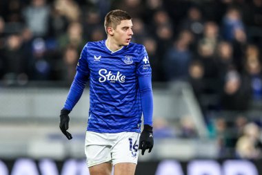 Premier Lig karşılaşmasında Everton 'dan Vitaliy Mykolenko, 20 Aralık 2025' te Liverpool 'daki Hill Dickinson Stadyumu' nda Everton 'a karşı Arsenal maçında...
