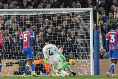 Leeds United takımından Ethan Ampadu, 20 Aralık 2025 'te İngiltere, Elland Road' da oynanan Premier League maçında Leeds United ve Crystal Palace maçında 3-0 berabere kaldı.