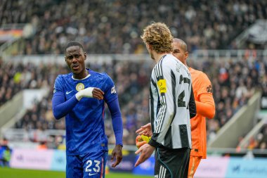 Newcastle United takımından Nick Woltemade, 20 Aralık 2025 'te St. James' s Park, Newcastle, İngiltere 'de oynanan Premier League maçı sırasında Chelsea' li Trevoh Chalobah ile bir kavgaya karıştı.