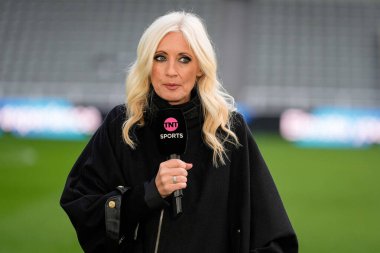 TNT Spor sunucusu Lynsey Hipgrave Premier Lig maçı sırasında Newcastle United Chelsea 'ye karşı St. James' s Park, Newcastle, İngiltere, 20 Aralık 2025