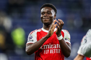 Bukayo Saka of Arsenal applauds the fans after the game during the Premier League match Everton vs Arsenal at Hill Dickinson Stadium, Liverpool, United Kingdom, 20th December 2025