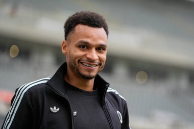 Jacob Murphy of Newcastle United arrives at the stadium during the Premier League match Newcastle United vs Chelsea at St. James's Park, Newcastle, United Kingdom, 20th December 2025