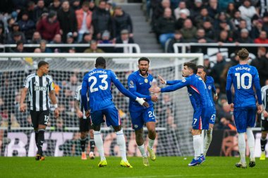Reece James of Chelsea celebrates his goal to make it 2-1 during the Premier League match Newcastle United vs Chelsea at St. James's Park, Newcastle, United Kingdom, 20th December 2025