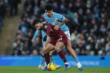 West Ham United 'dan Lucas Paqueta ve Manchester City' den Nico O 'Reilly Premier League maçında Manchester City - West Ham United Etihad Stadyumu, Manchester, İngiltere, 20 Aralık 2025