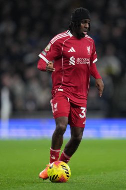 Liverpool 'dan Jeremie Frimpong Premier League maçında Tottenham Hotspur Liverpool' a karşı Tottenham Hotspur Stadyumu, Londra, İngiltere, 20 Aralık 2025