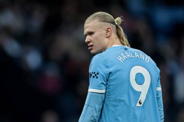 Manchester City - West Ham United Premier League maçı sırasında Manchester City 'den Erling Haaland' ın forması Etihad Stadyumu 'nda 20 Aralık 2025' te giyildi.
