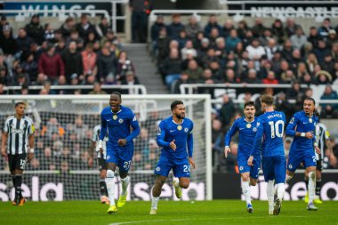 Chelsea players celebrate making it 2-2 during the Premier League match Newcastle United vs Chelsea at St. James's Park, Newcastle, United Kingdom, 20th December 2025