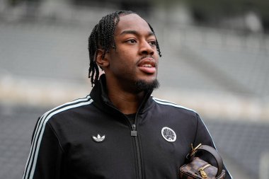 Newcastle United takımından Anthony Elanga, 20 Aralık 2025 'te St. James' s Park, Newcastle, İngiltere 'de oynanan Premier League maçı sırasında stadyuma geldi.