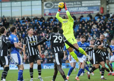 Notts County kalecisi Kelle Roos, 26 Aralık 2025 'te İngiltere' nin Chesterfield kentindeki SMH Group Stadyumu 'nda oynanan 2.