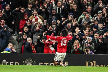 Manchester Untie takımından Patrick Dorgu, Manchester United ve Newcastle United 'ın 26 Aralık 2025' te Old Trafford, Manchester 'da oynanan Premier League maçında 1-0' lık galibiyet golünü kutluyor.