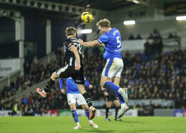 Chesterfield 'dan Jamie Grimes, 26 Aralık 2025' te İngiltere 'nin Chesterfield kentinde oynanan SMH Group Stadyumu' nda oynanan 2.